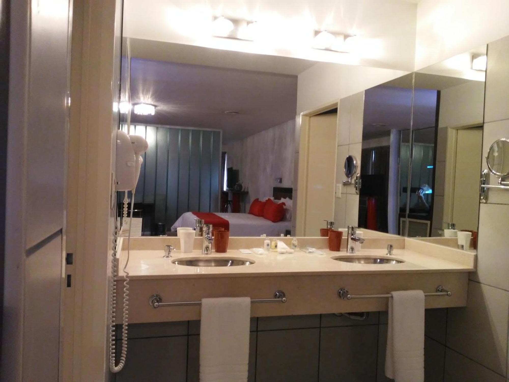 Global Hotel Centenario Ngoại thất bức ảnh